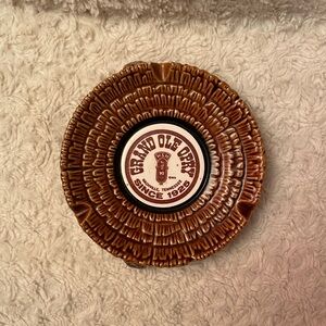 Vintage 1975 Grand Ole Opry Tree Stump Looking Ashtray/Trinket Dish